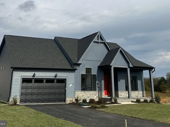 141 Jane Washington Ct, Charles Town, WV 25414