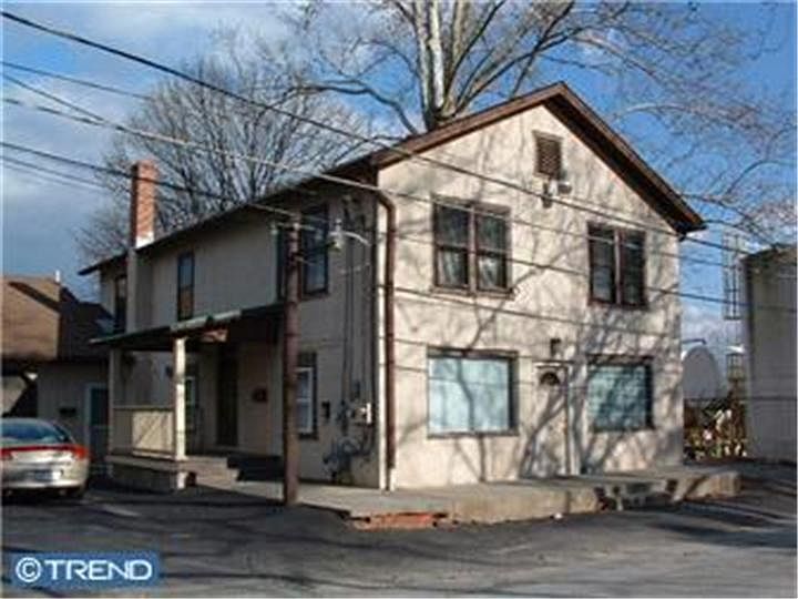 1st image of 217 N 5th St # APT 2