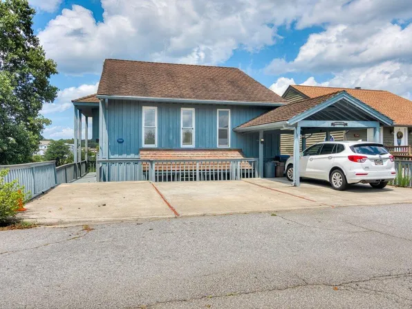 1343 Waters Edge Dr, Augusta, GA 30901