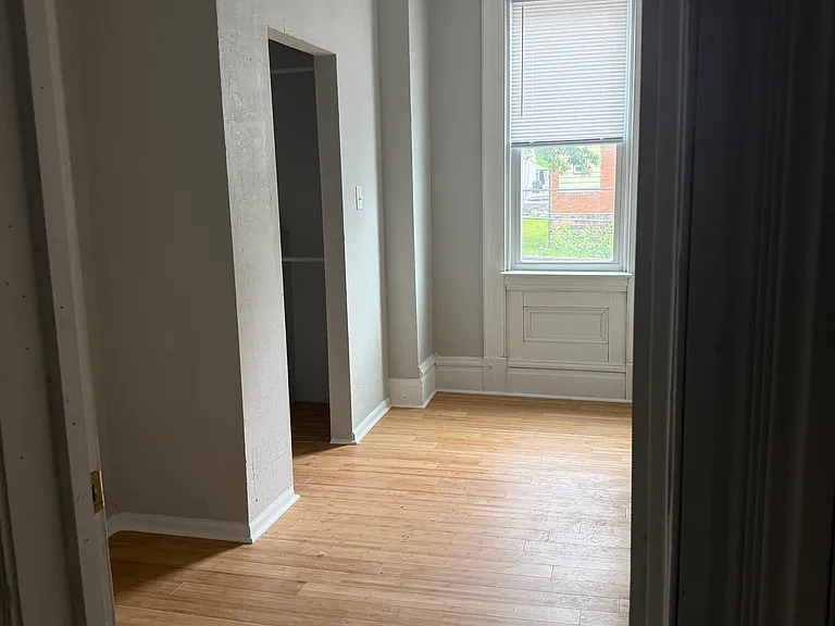 211 Sterling St — Photo 26