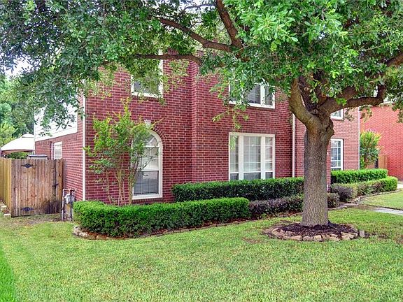 3rd image of 930 Creekbend Dr