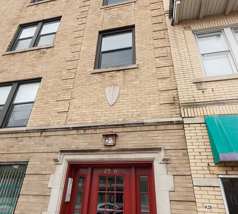 2018_8_22_2950_W_Montrose_Unit_3_2