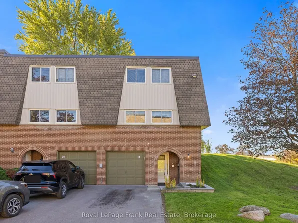 18 Reygate Ct #28, Ajax, ON L1S 2S9