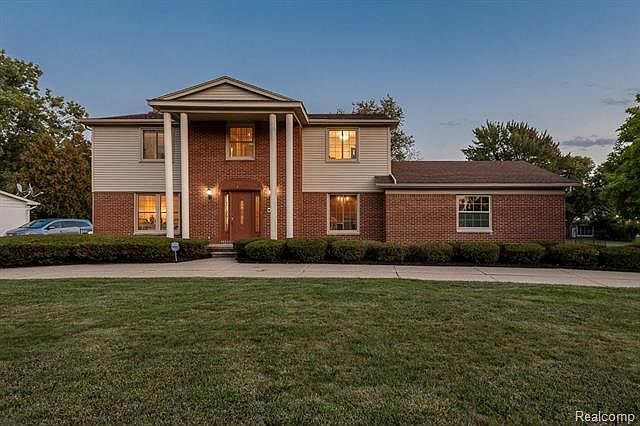 1st image of 5425 Centerbrook Dr