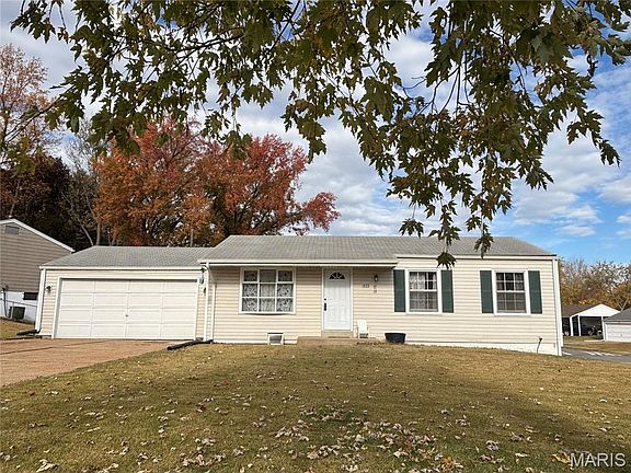 3rd image of 1823 Hudson Rd