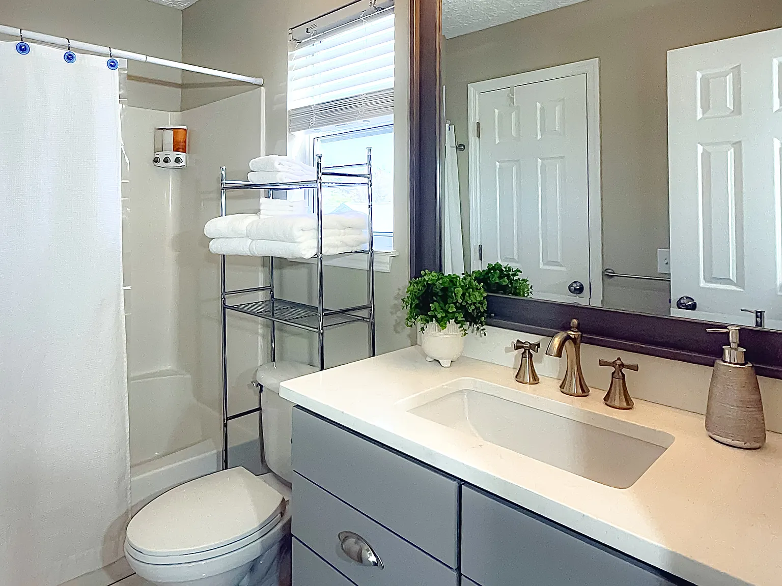 3 bed, 1432 sqft, $1,800 — Photo 2