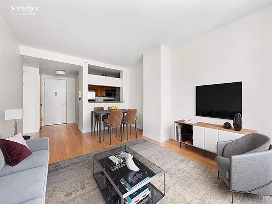 Sold by Sotheby's International Realty | media 21