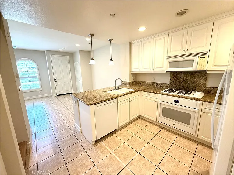 108 Calle Campanero — Photo 6