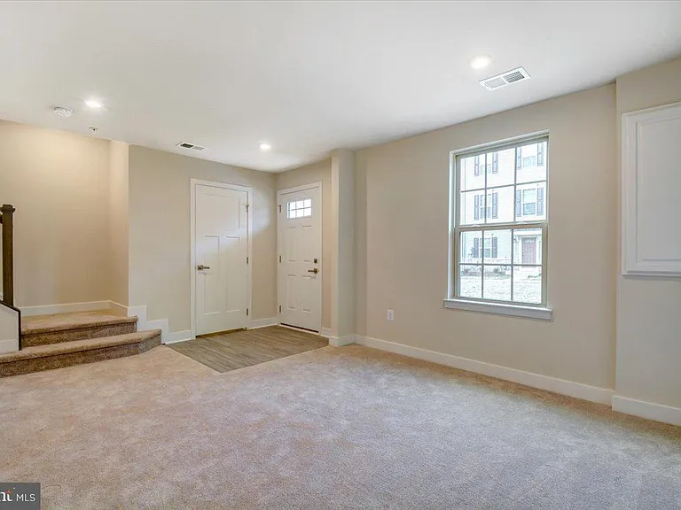 9583 Tall Oaks Rd — Photo 5