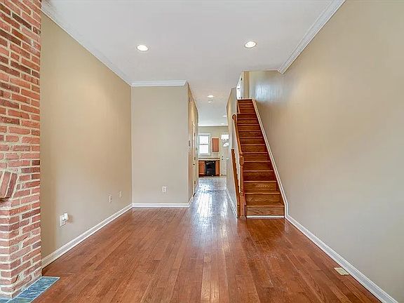 2nd image of 711 N Madeira St