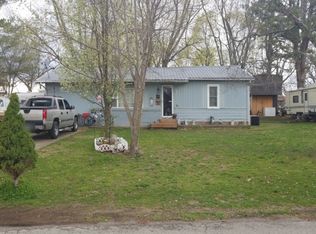 725 Lyon St, Pea Ridge, AR 72751