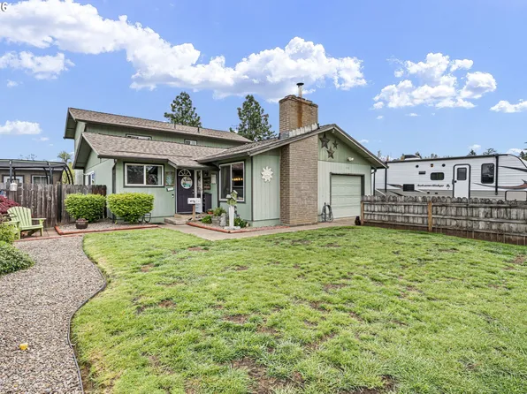 1700 E Grover Ave, Cottage Grove, OR 97424