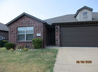 453 Barbet Dr, Centerton, AR 72719