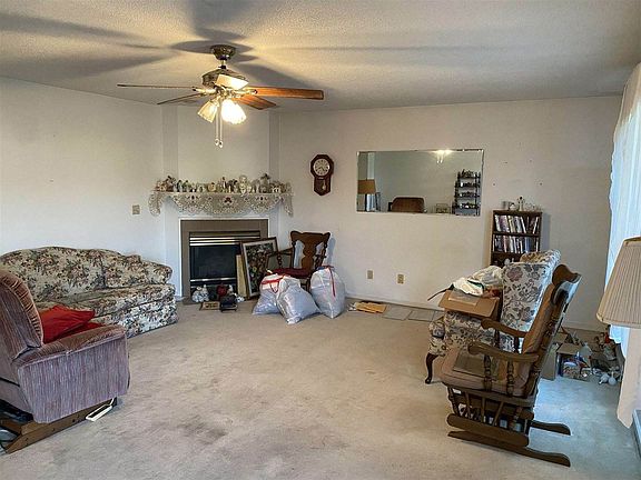 3rd image of 4807 E Heritage Cir