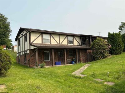 8 W 4th St, Westover, WV, 26501