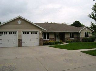 815 2nd St, Nevada, IA 50201