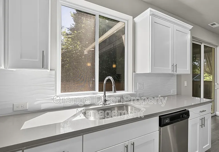 18311 SE 248th St — Photo 12