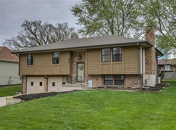 2nd image of 8509 Sarah Ln
