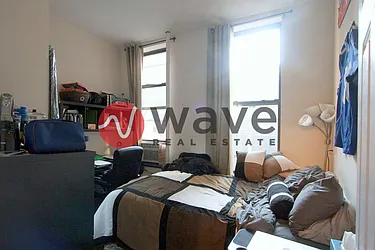 Rented by Wave Real Estate Group