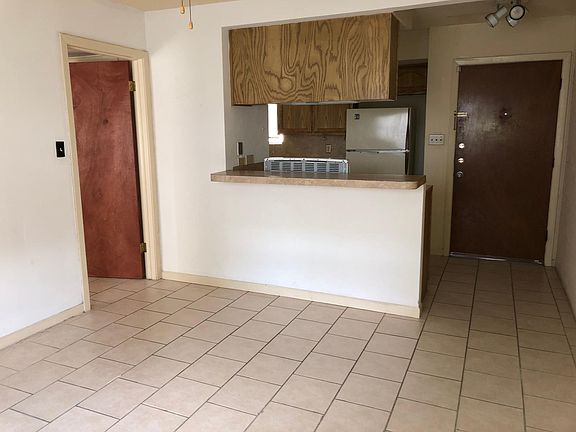 4th image of 1213 Upas Ave