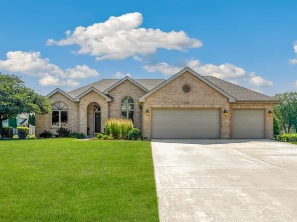 3323 E Forestview Trl, Crete, IL 60417