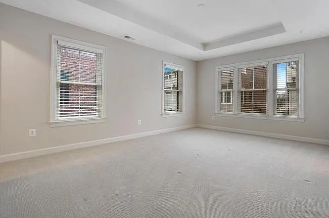 3rdFloor_MasterBedroom_2