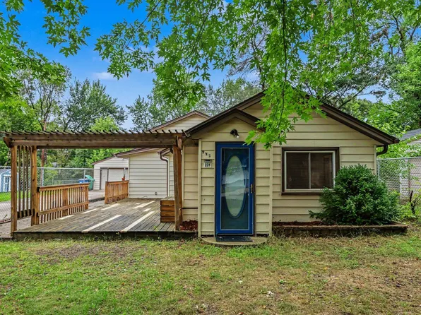 231 Longfellow St NE, Fridley, MN 55432