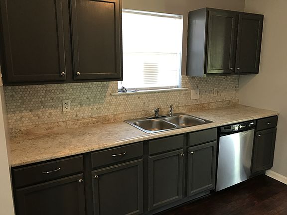 5th image of 606 Mayflower Dr