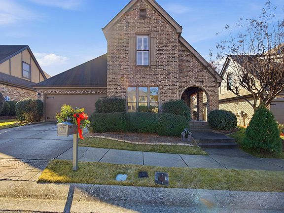 4th image of 2628 River Grand Cir