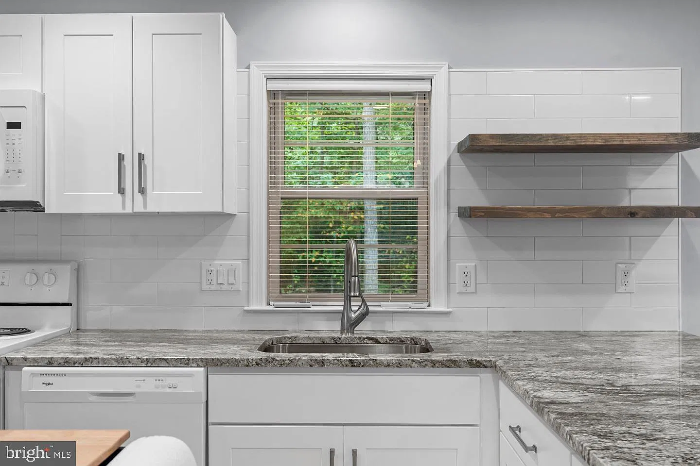 1 bed, 1.0 bath, 578 sqft, $1,600 — Photo 4