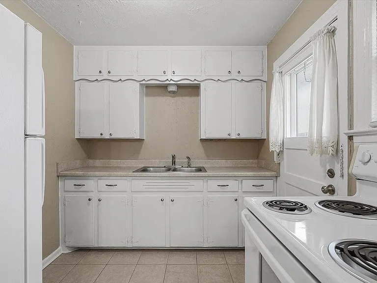 3908 Linden Ave — Photo 12