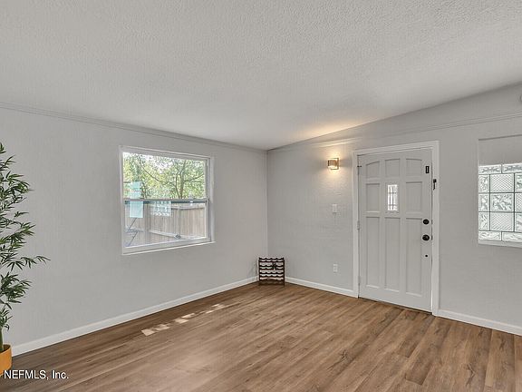 5th image of 10529 KEUKA Drive