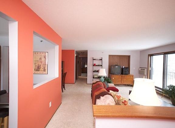 2nd image of 1125 Woodlake Ln Unit 4