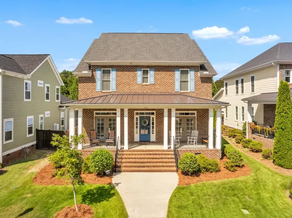 212 Grandmont Ct, Greer, SC 29650