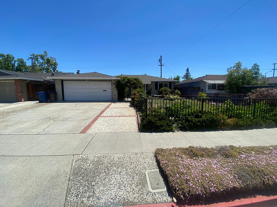 1st image of 694 Harriet Ave