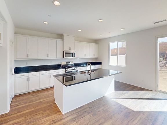 3rd image of 14062 Dandolo Ln