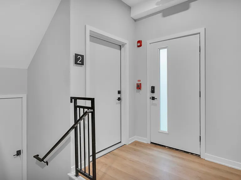 1625 W Thompson St #2 — Photo 9