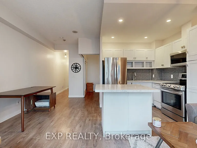 8 York St #2404 — Photo 5