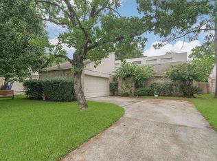 17714 Windy Point Dr, Spring, TX 77379