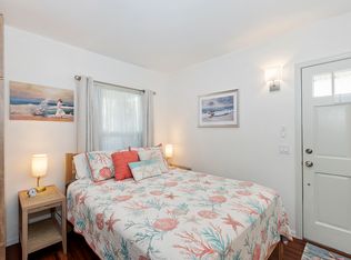 300 Entrada Dr #1, Santa Monica, CA 90402