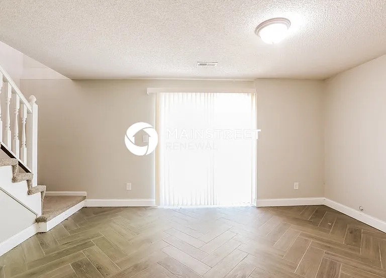 1456 NW Foxboro Rd — Photo 15