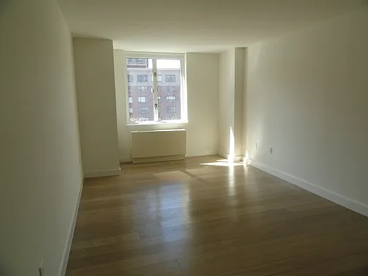 Rented by Battery Park Realty | media 17