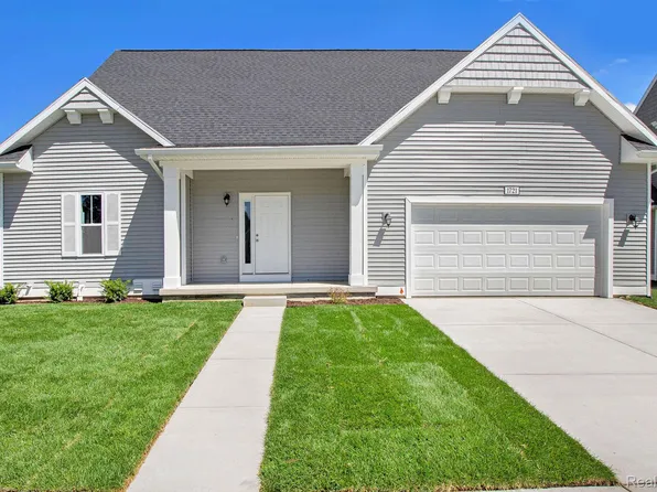 366 Dorchester Dr, Howell, MI 48855