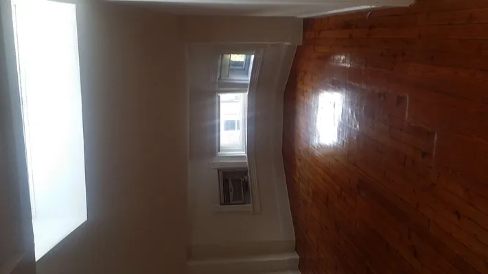 Rented by Metropolitan Realty | media 14