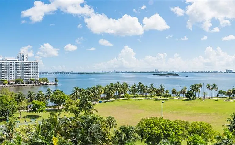 1900 N Bayshore Dr #3707 — Photo 33