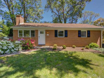 1077 E Keswick Rd, Keswick, VA, 22947