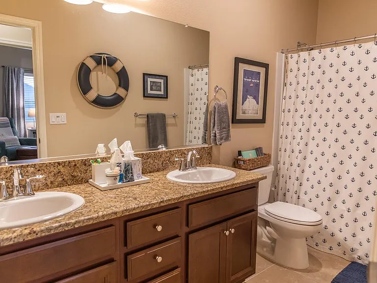 2327 W Queens Way — Photo 25