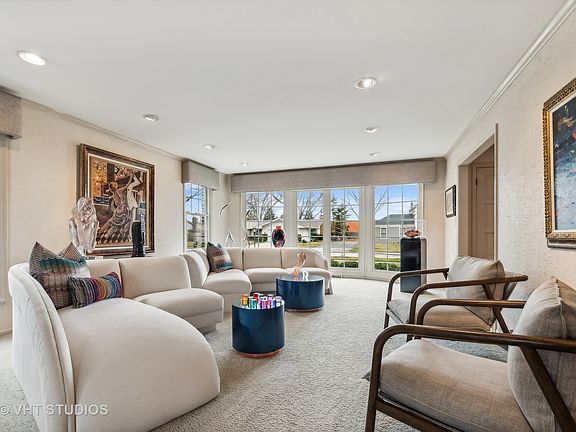 3rd image of 3633 Bernay Dr