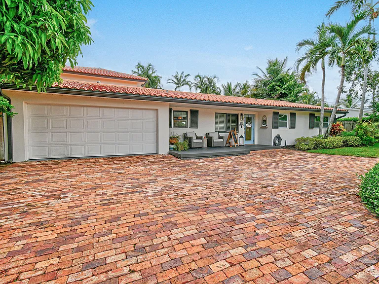 8110 W Lake Dr — Photo 4