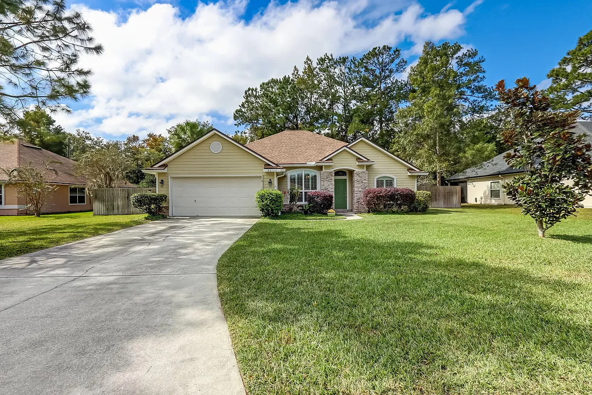 Building Photo - Fieldstone Dr